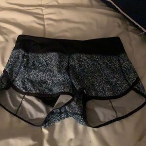 Lululemon Blue dotted speed up shorts